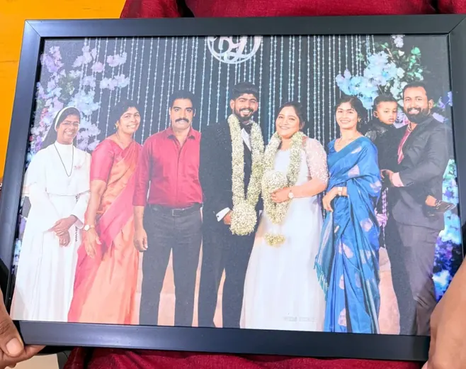 Customer photo attached to Shelmi Antony's review